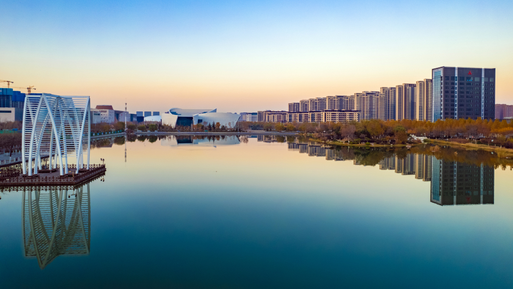 城市水系公园风景高清图版权图片下载