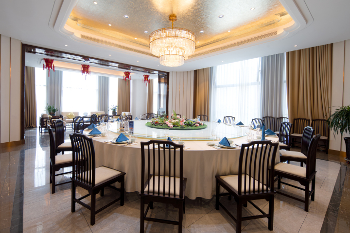 中式高档商务酒店餐桌高清图版权图片下载