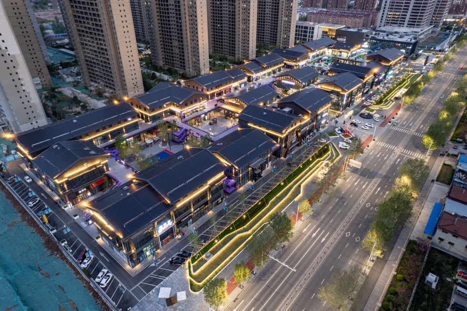  休闲购物广场环境夜景图片