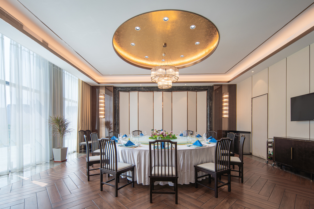 商务高级感中式酒店高清图版权图片下载