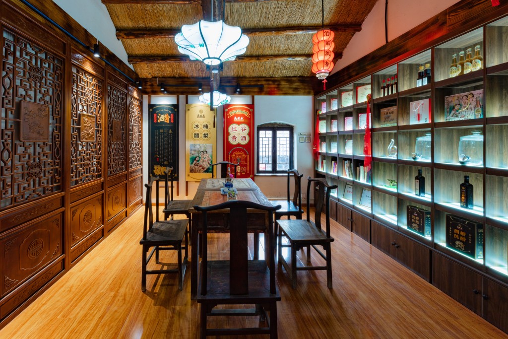 醇香经典酒水展示品尝区版权图片下载