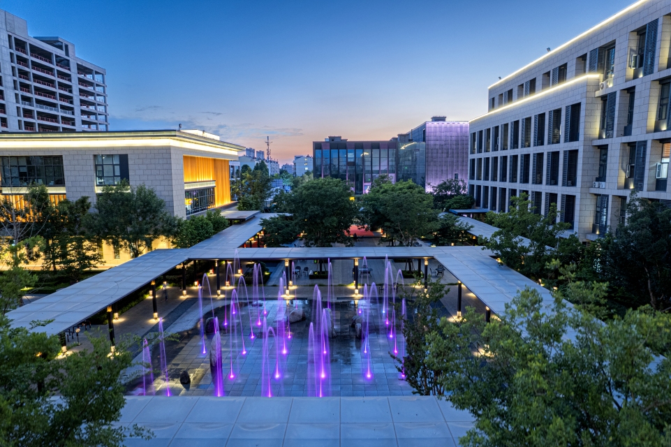 社区景观喷泉设施俯拍图