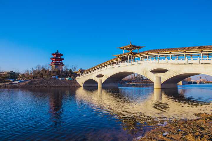 城市公园桥梁建筑高清图版权图片下载