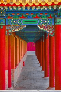 古代古风建筑红色走廊高清竖图