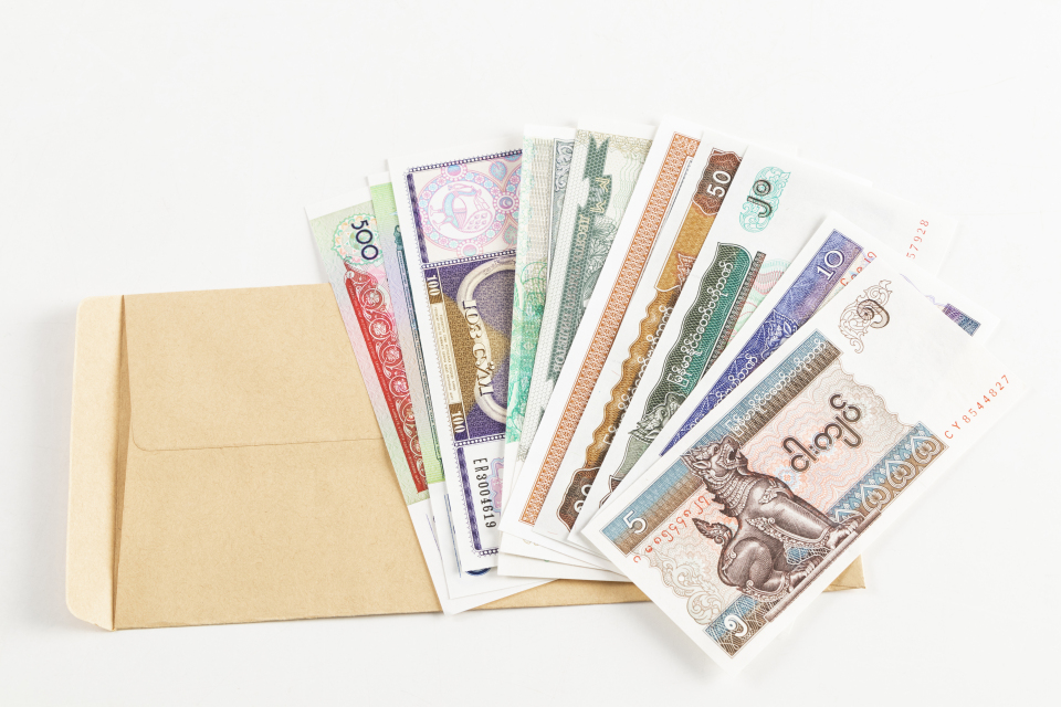 贸易交易货币信封高清图