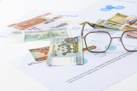 货币纸币眼镜国际贸易高清图