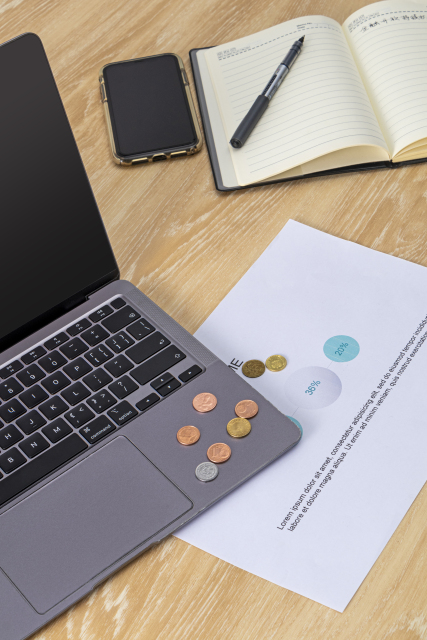 企业办公工具硬币实拍图