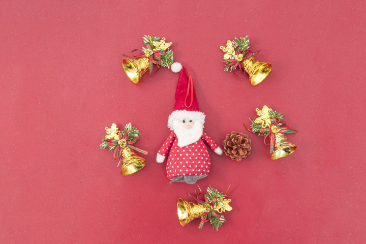 毛绒圣诞老人玩具铃铛装饰高清图版权图片下载