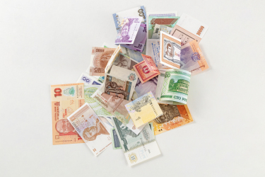 国外金融贸易钞票俯拍图