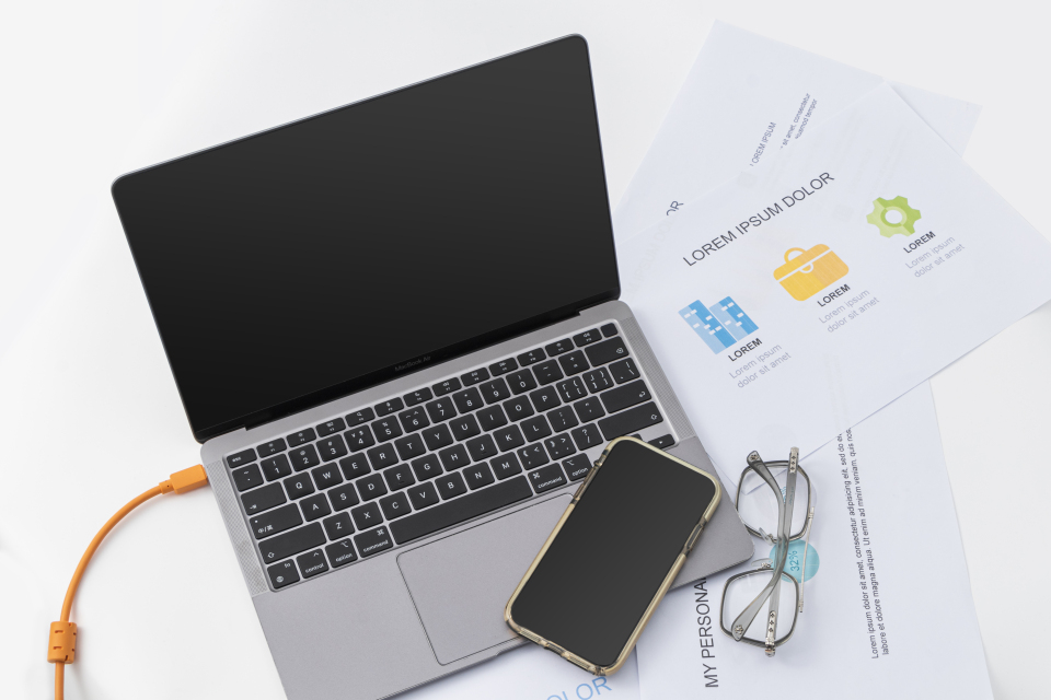 外企职工办公工具实拍高清图