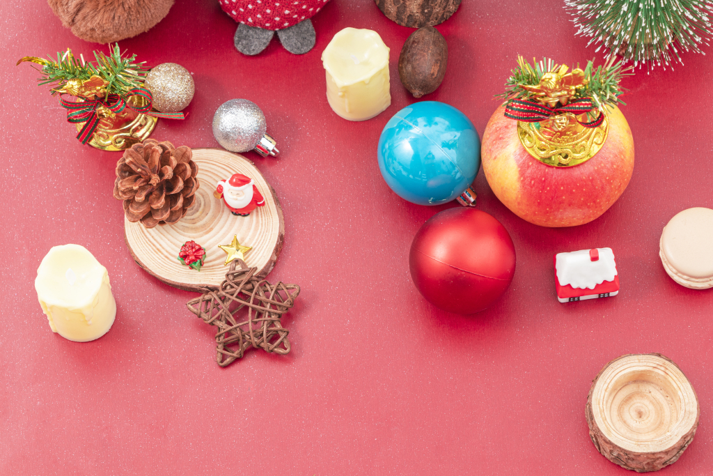 国外圣诞节装饰品高清图版权图片下载