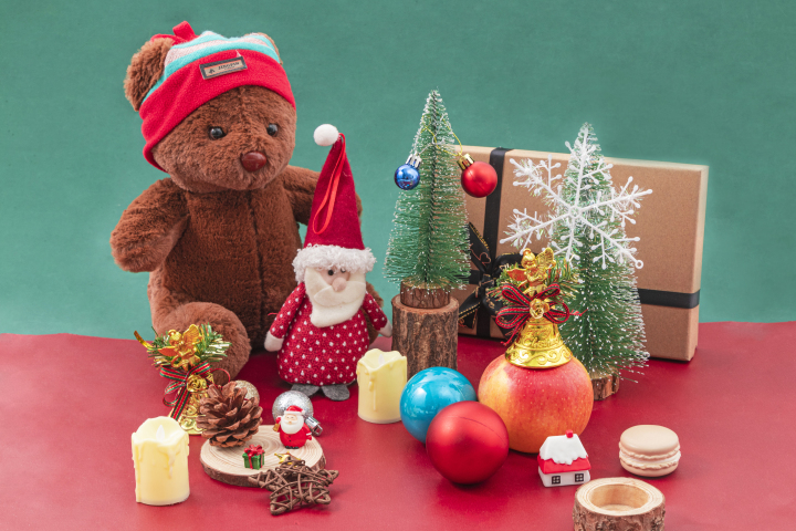 圣诞节玩具熊雪人礼物高清图版权图片下载