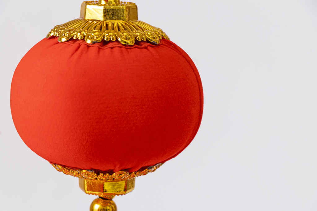 新年红灯笼近景实拍图版权图片下载