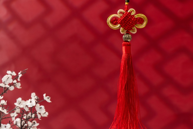 冬季梅花新年喜庆中国结图片