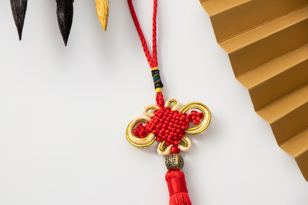 中国传统手工编织中国结高清图版权图片下载