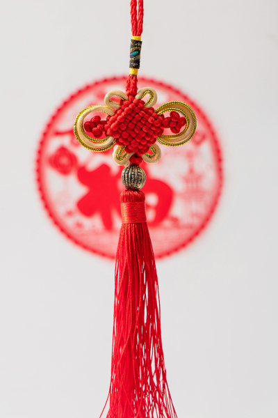 传统节日红色剪纸中国结挂饰