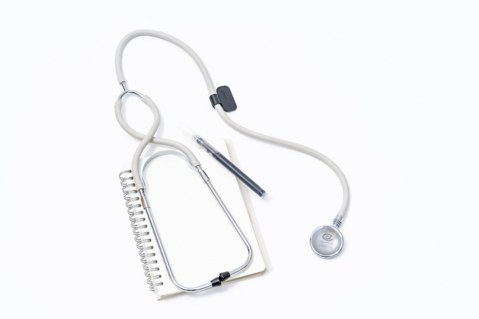 呼吸科医生听诊器病例卡高清图