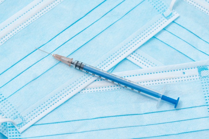 医疗小号注射器口罩用品高清图