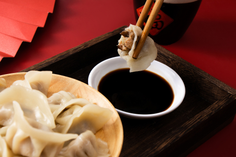 香菇肉饺子蘸醋实拍图
