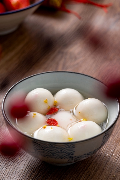 中国传统节日手工白色元宵图片