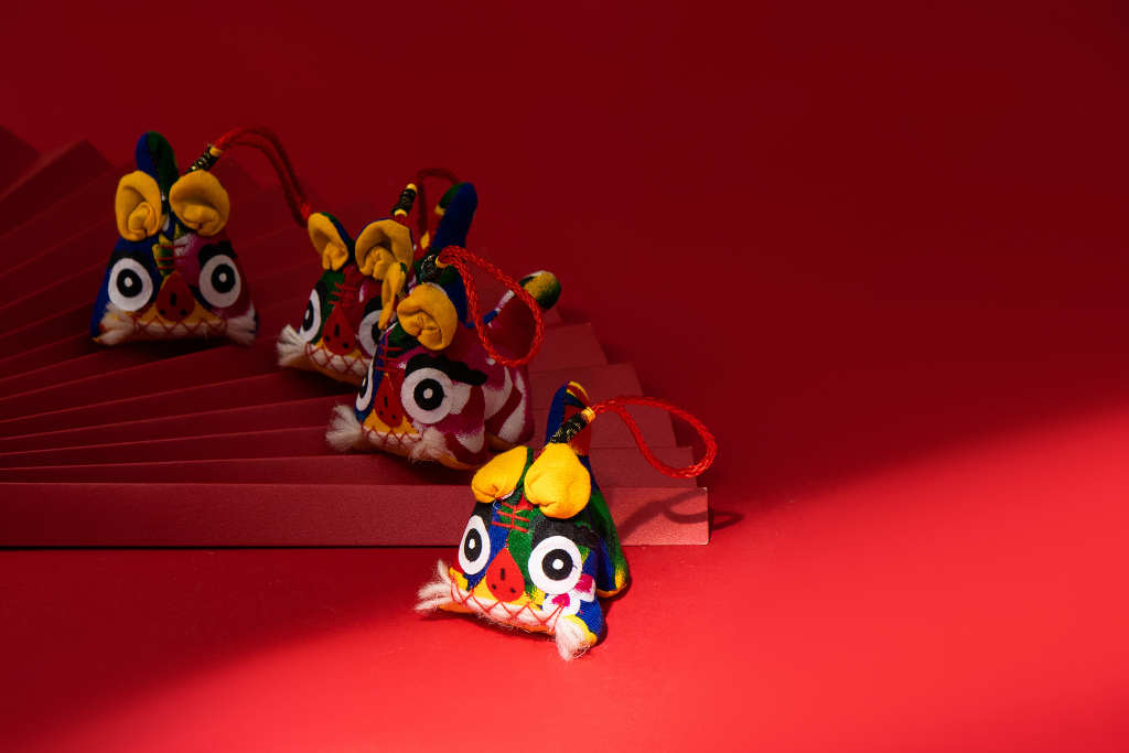 中国民间风俗布老虎实拍图版权图片下载