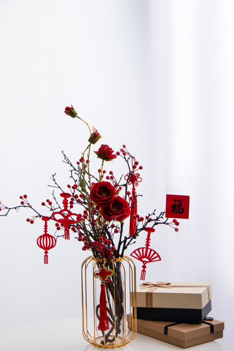 新春花瓶鲜花装饰高清图版权图片下载