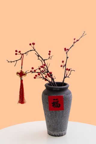 福字花瓶枝头中国结高清图