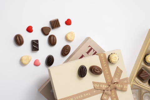 情人节进口巧克力礼盒礼物图片