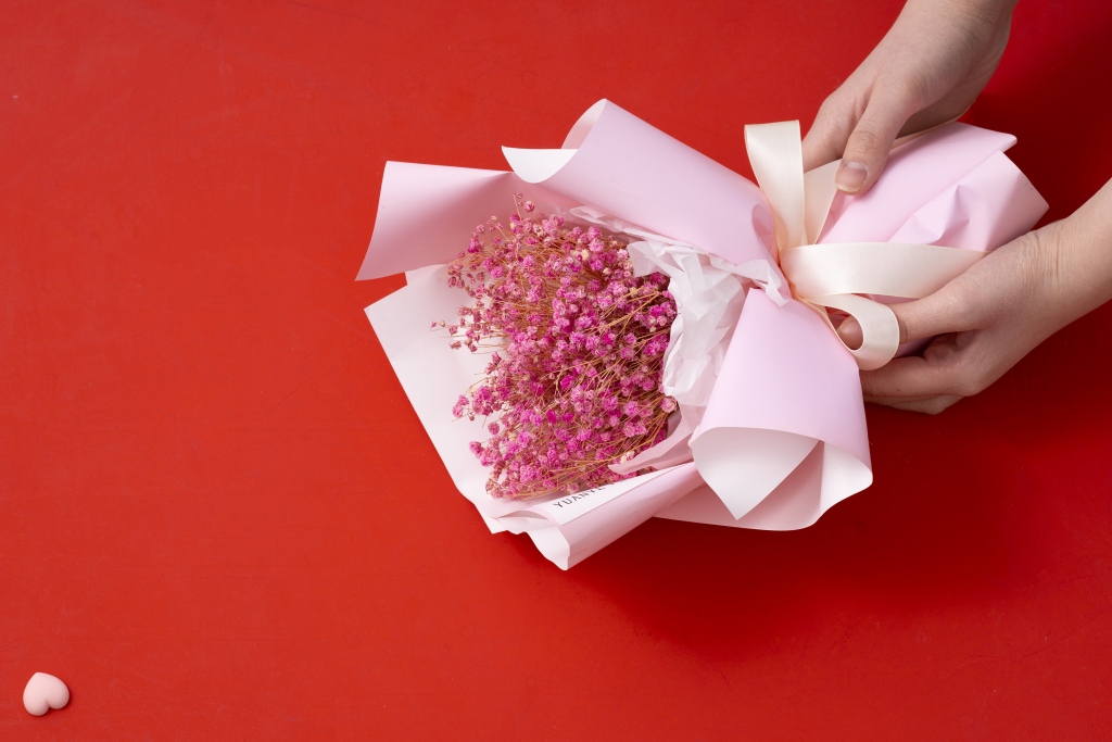 一束粉色满天星近拍高清图版权图片下载