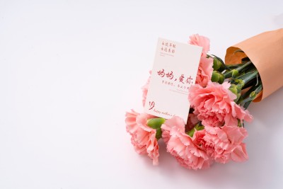 康乃馨花束温馨卡片高清图