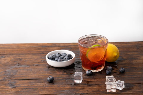 手工缤纷蓝莓柠檬水果茶图片