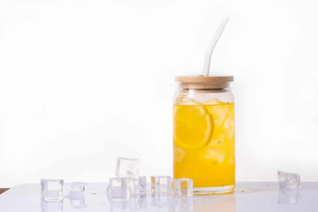 鲜橙榨汁冰镇水果饮品版权图片下载