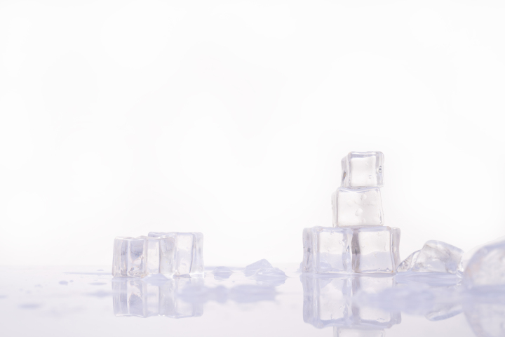 堆积方形冰镇冰块高清图版权图片下载