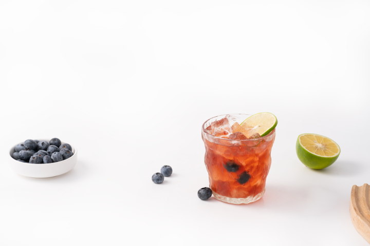 夏日饮品冰镇蓝莓汁实拍高清图版权图片下载