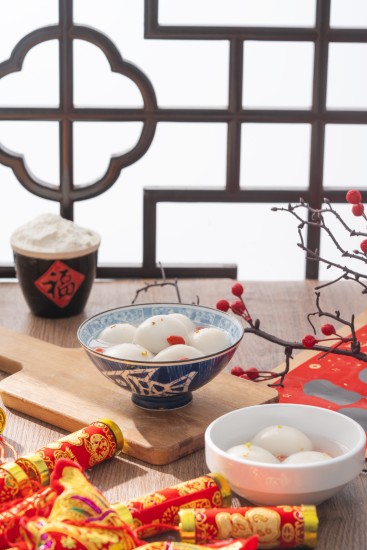 正月十五元宵节新春佳节吃汤圆图