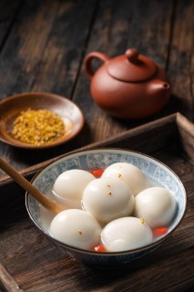 中国传统节日元宵节吃汤圆图
