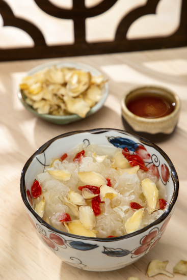 银耳百合营养滋补品高清图