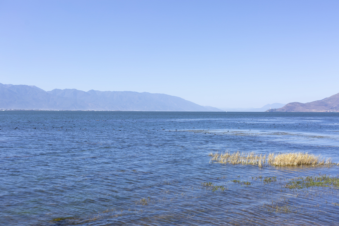 秋水共长天一色美景图