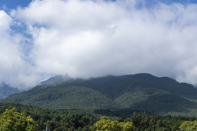 白云山川自然景观实拍图