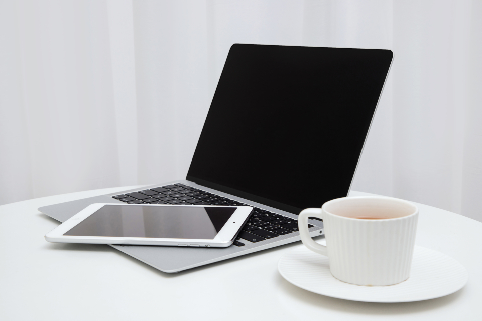 键盘平板会议用品桌面图片