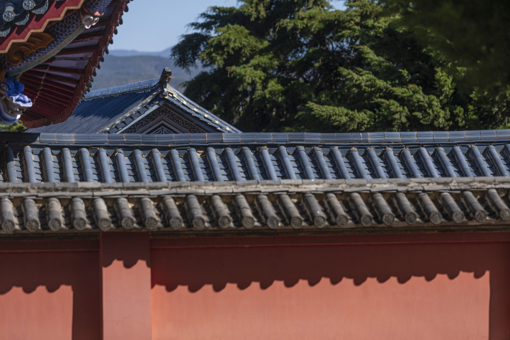 中式建筑红墙中国风围墙图版权图片下载
