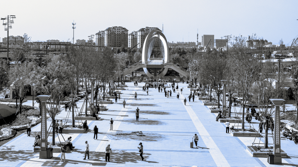 城市公园休闲游玩俯拍高清图