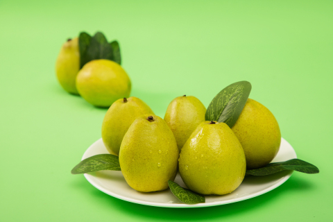 色泽悦目香梨近景高清图