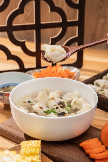 白胖胖鲜美馄饨高清图