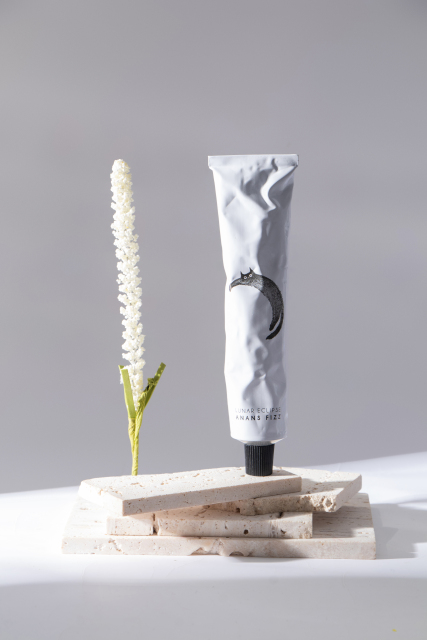 美白亲肤隔离霜实拍图