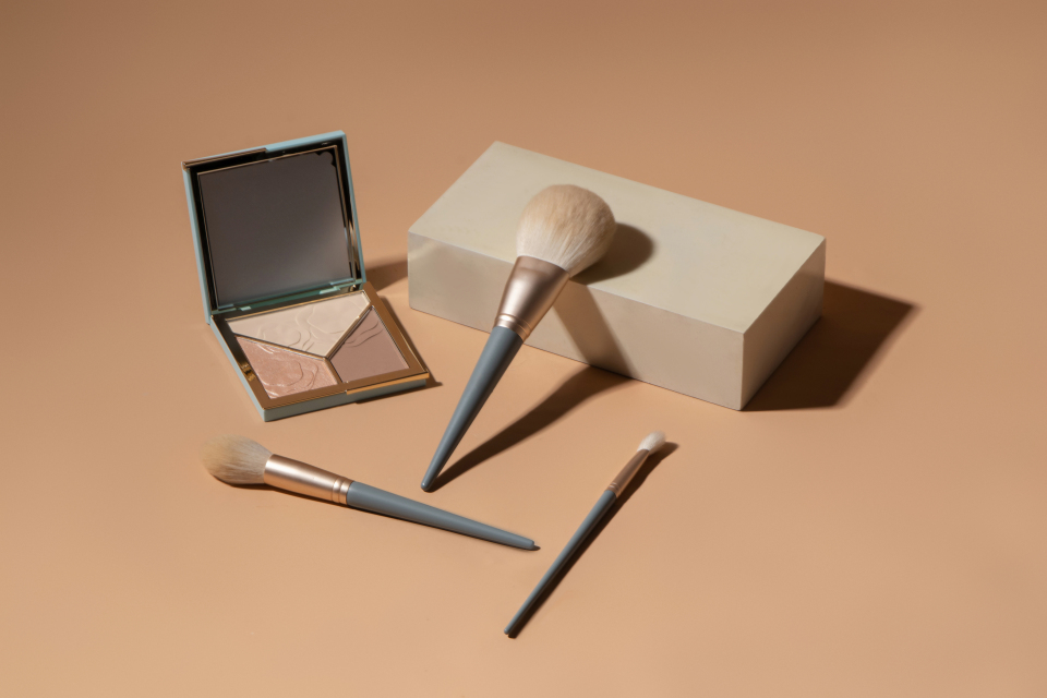 立体光感修容盘高清图