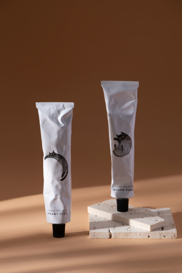 滋润保湿护手霜高清图