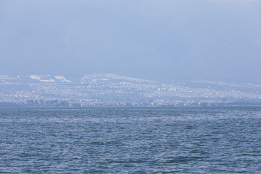 海边度假村远景实拍图