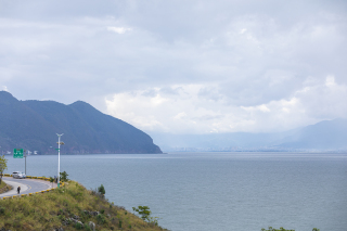 高山远景风光实拍图