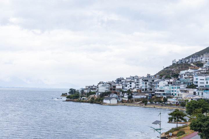 休闲度假村景色实拍图版权图片下载